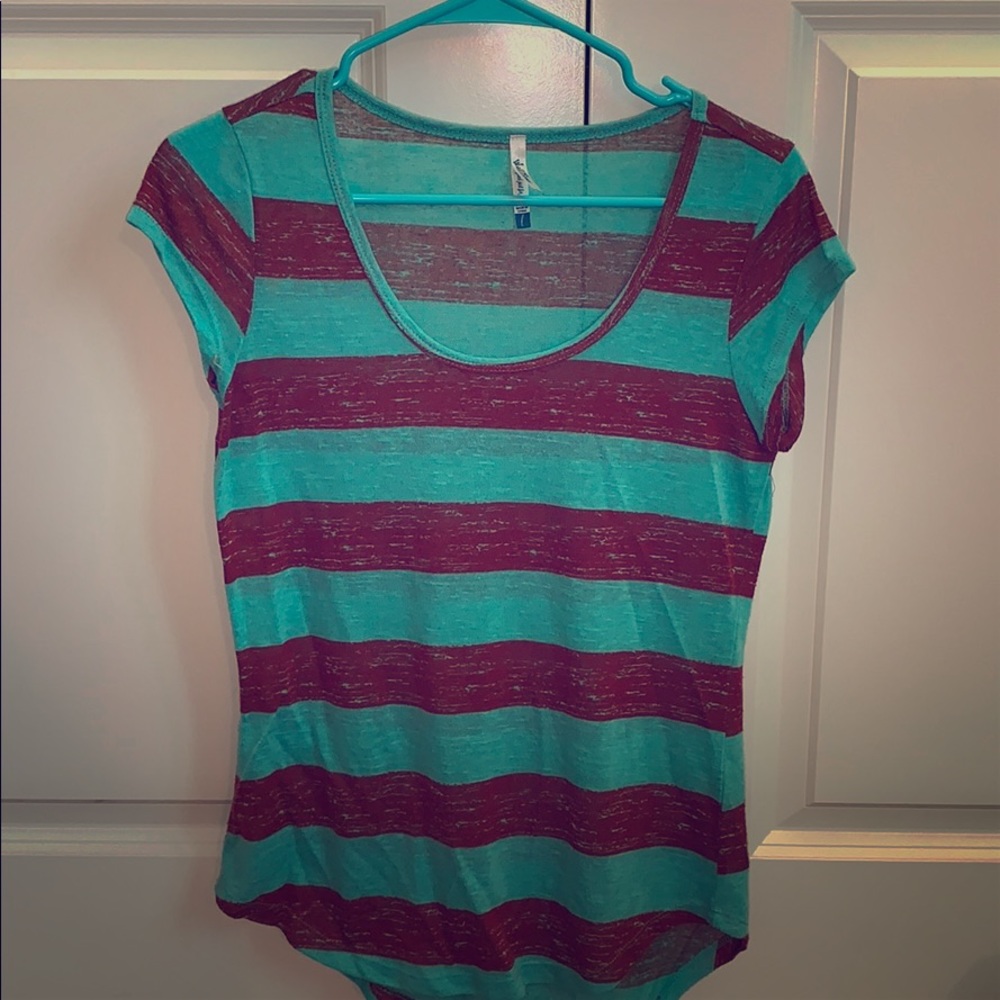 Blue/Rust Red Top